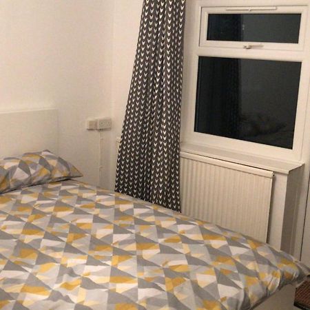 2 Bedroom Garden Apartment Челтенхам Экстерьер фото